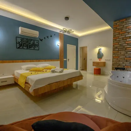 Ξενοδοχείο Aula 4*
